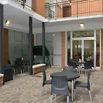 Hotel Week-End