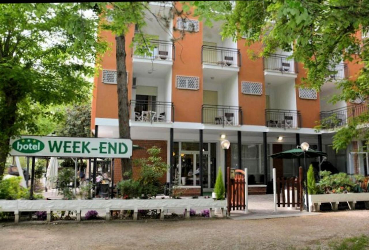 Hotel Week-end