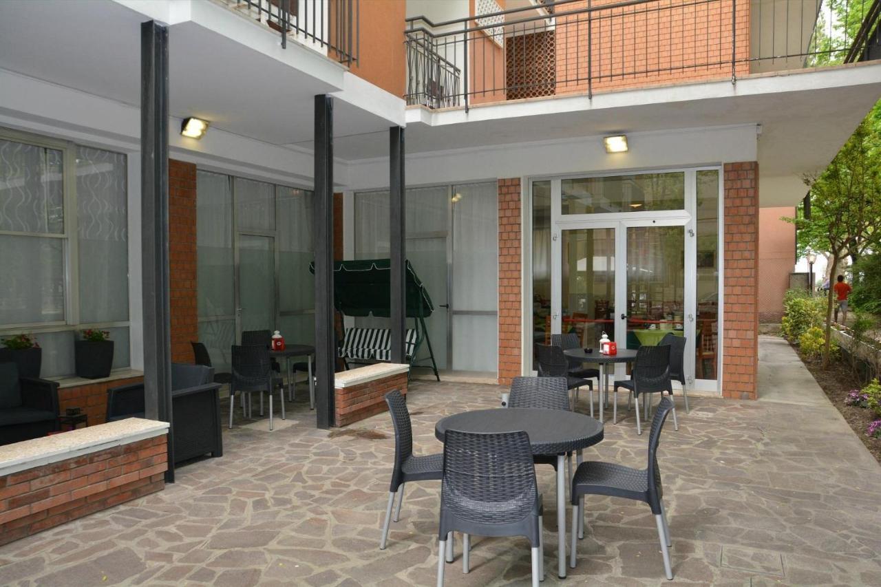 Hotel Week-end 3*