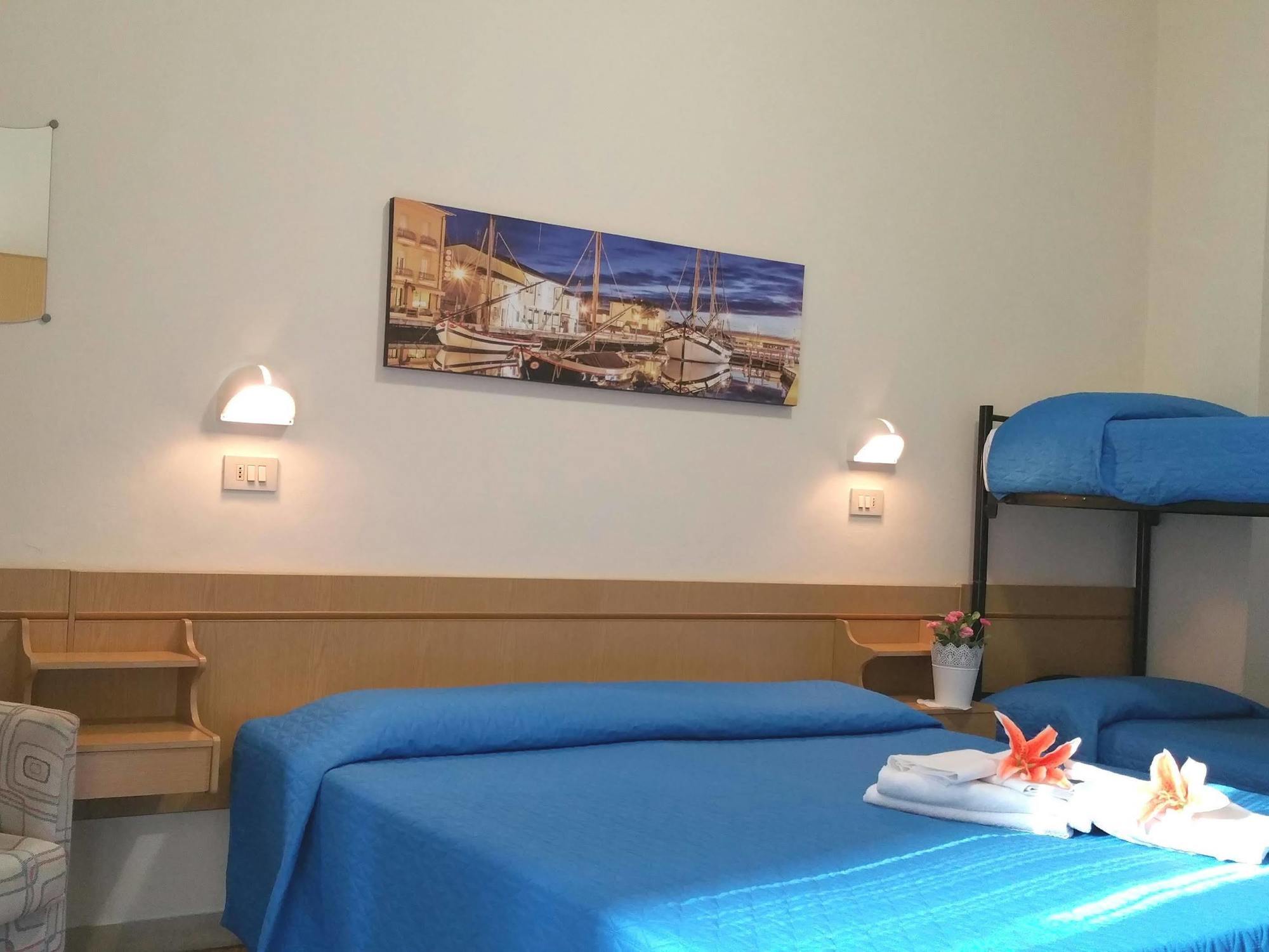 Hotel Week-end
