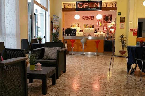 Week-end Hotel